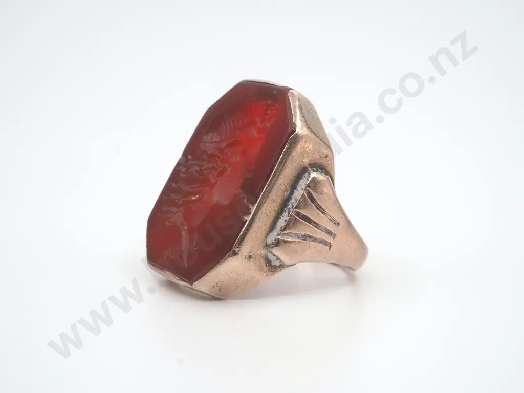 Antique Intaglio 9ct Gold Ring Image 1++