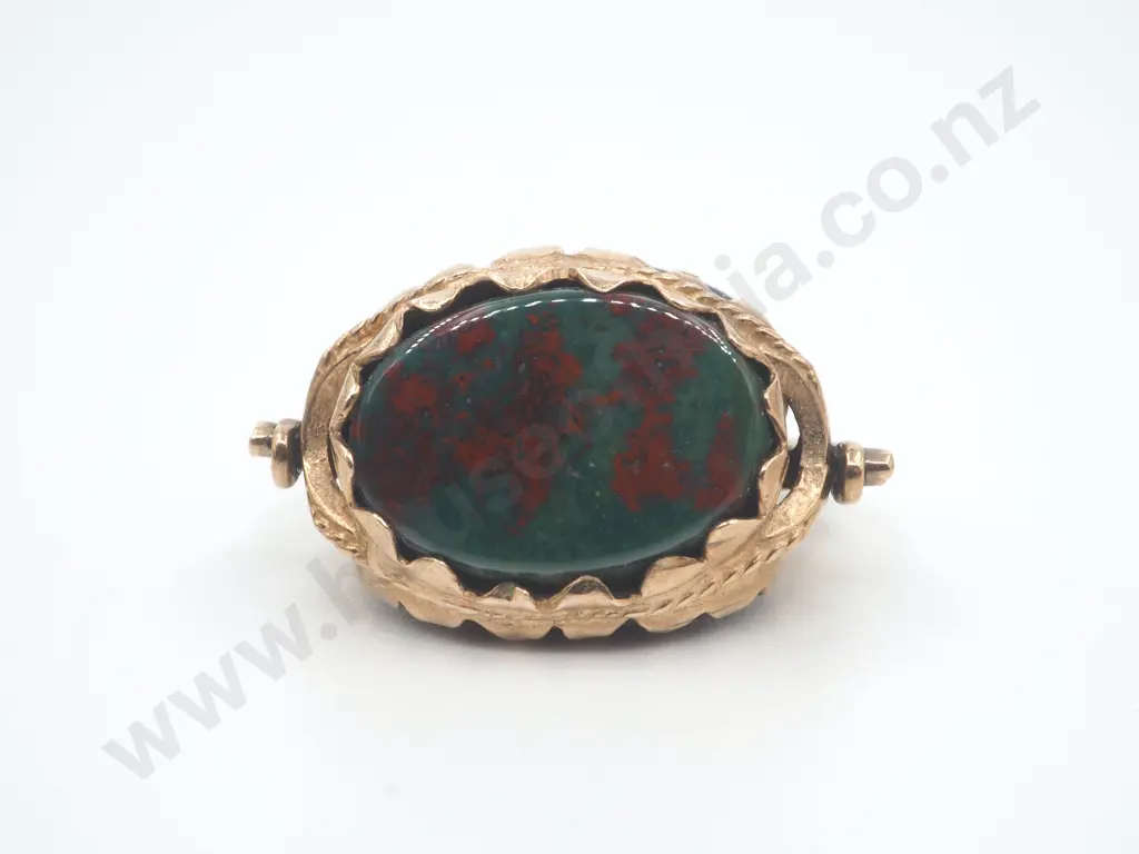 Three Sided Spinner Pendant in 9ct Gold Image 1++