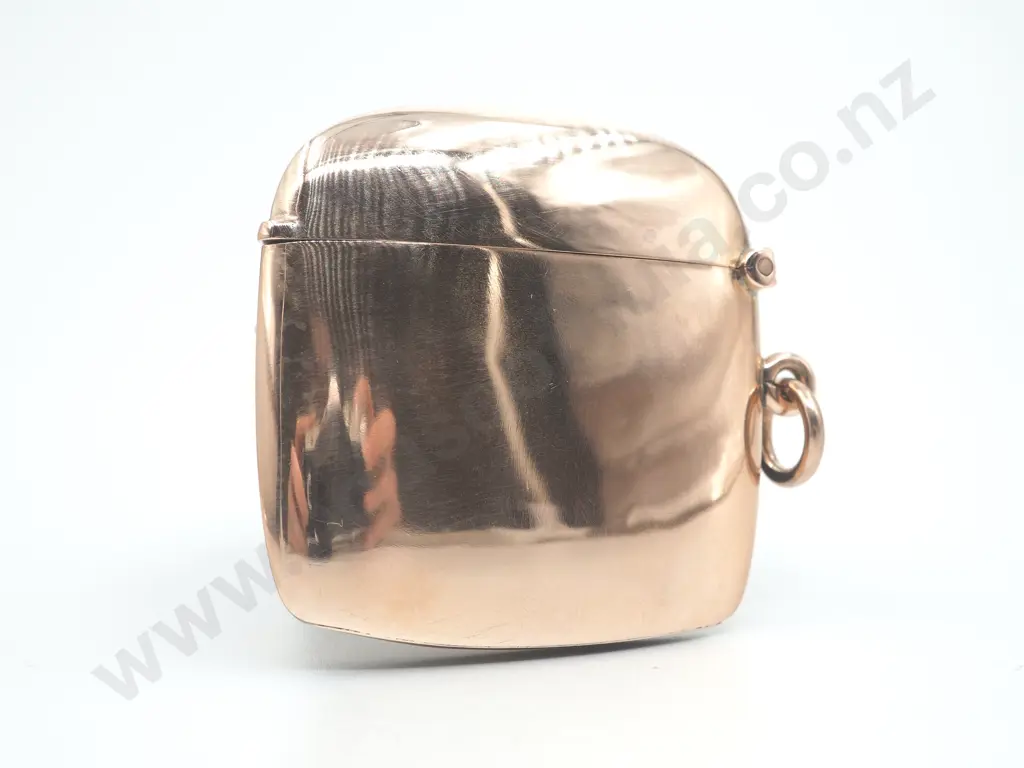 Hallmarked Vesta Case in 9ct Gold Image 1++