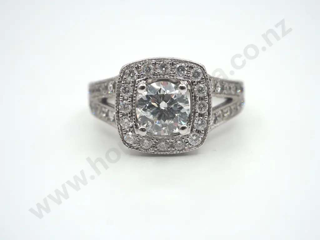 Large Diamond Michael Hill Ring in 14ct Gold w Valuation ($11,200) Image 1++