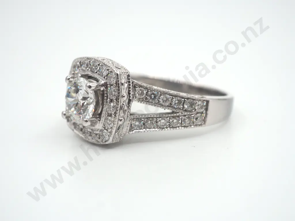Large Diamond Michael Hill Ring in 14ct Gold w Valuation ($11,200) Image 1++