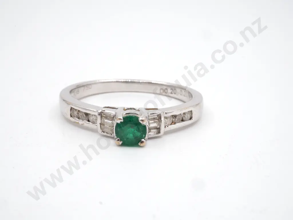 Emerald & Diamond 18ct White Gold Ring Image 1++