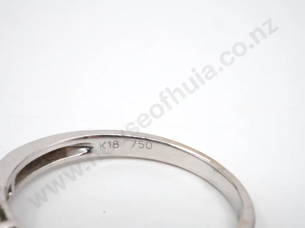 Emerald & Diamond 18ct White Gold Ring Image 1++
