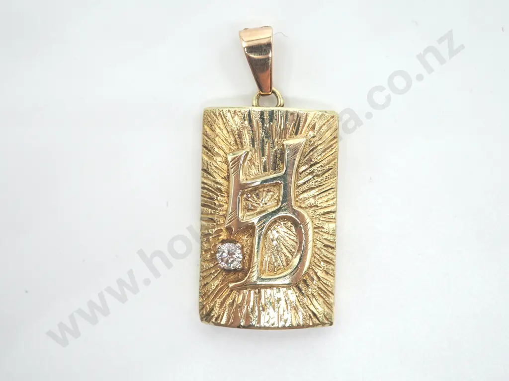 Diamond & 14ct Gold Pendant Image 1++
