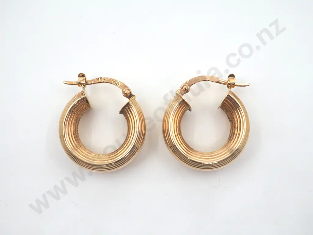 Hoop Earrings in 14ct Gold Image 1++