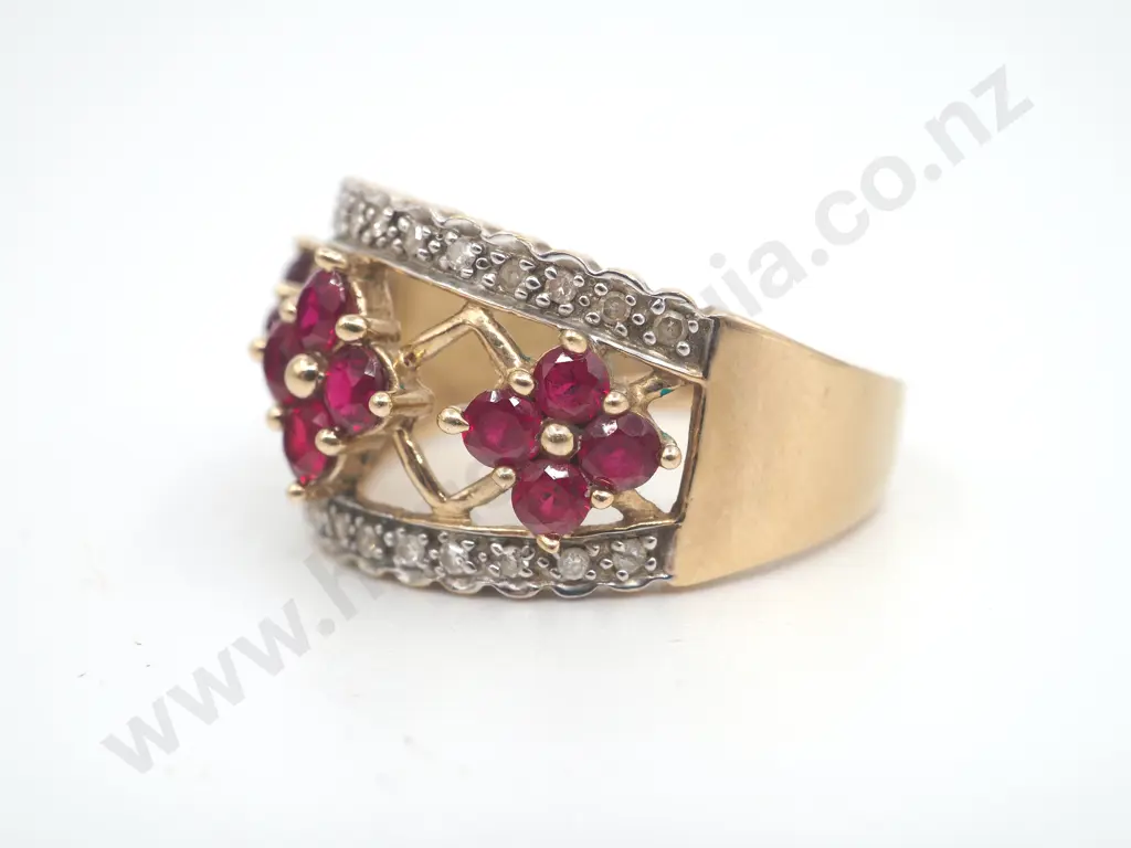 VCA Style 9ct Gold Ring Image 1++