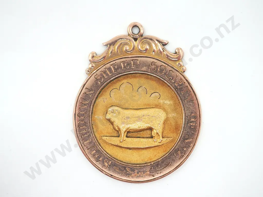 Southdown Sheep Society Agricultural Medal in 9ct Gold Image 1++