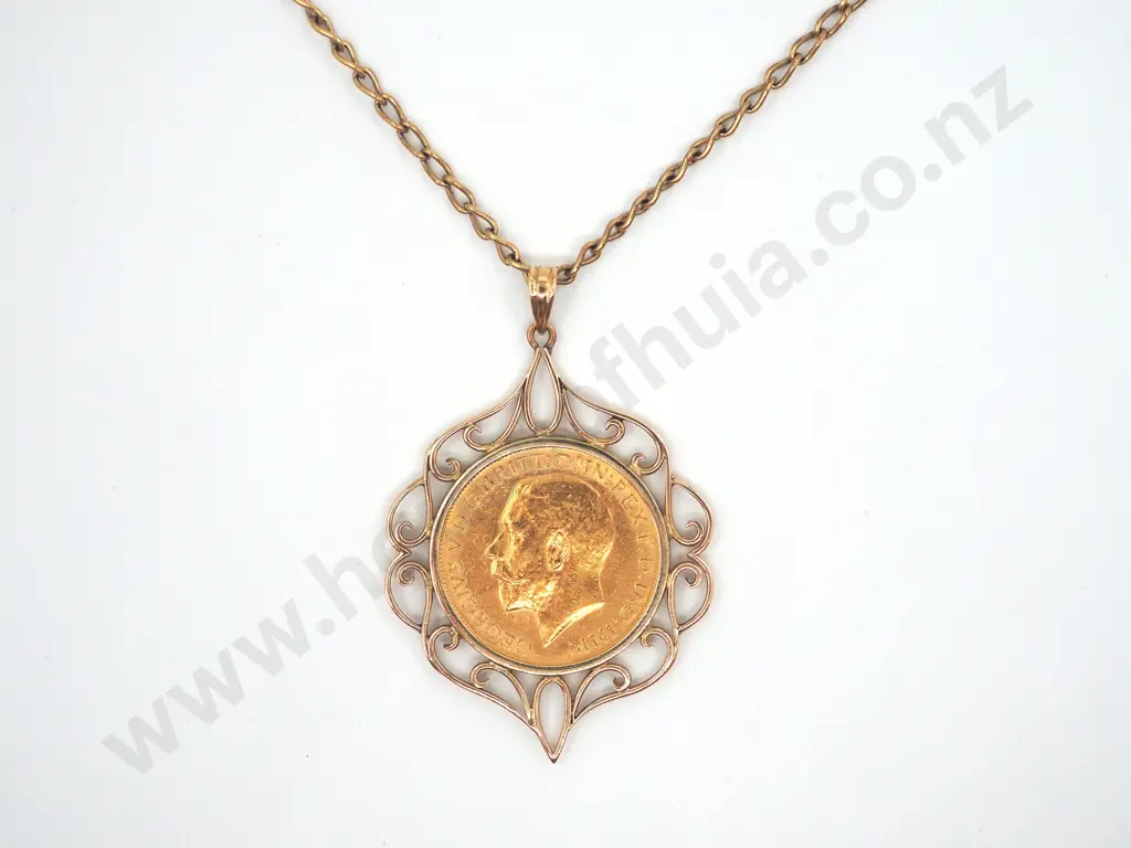 Full Sovereign Pendant on 9ct Gold Chain Image 1++
