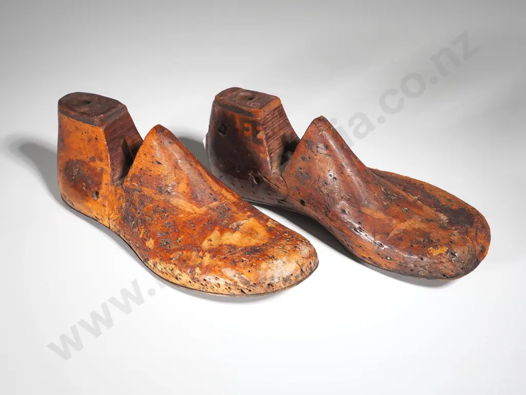 Vintage Right  & Left Wooden Shoe Moulds w Stamp Image 1++