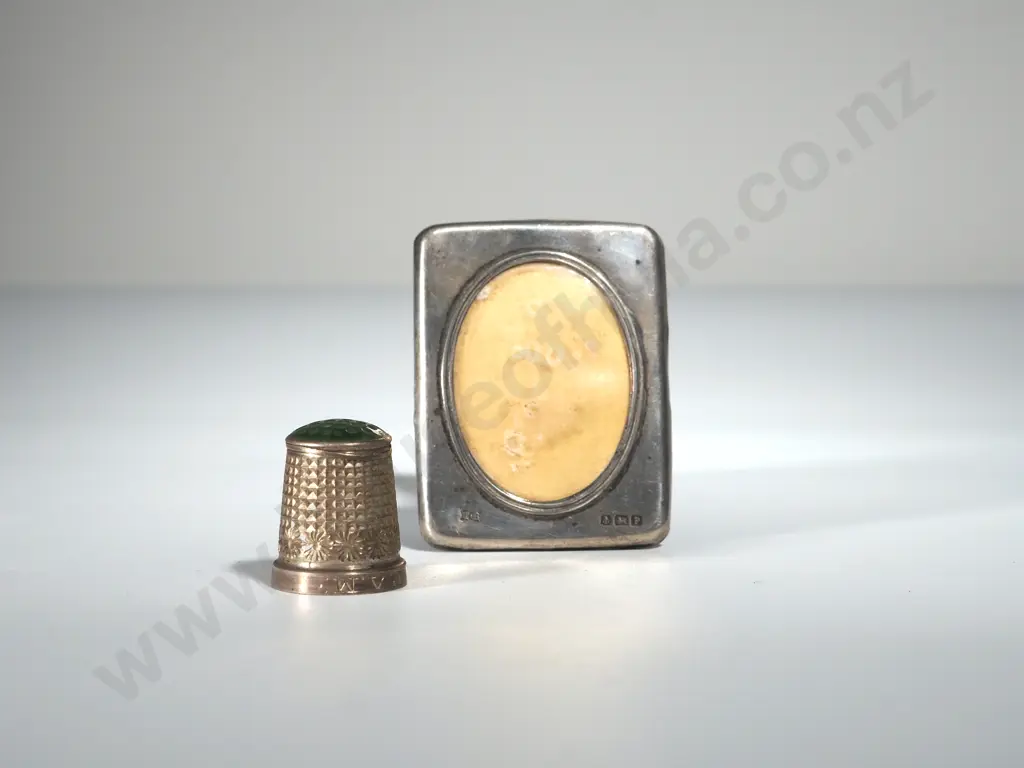 Miniature Sterling Silver Photo Frame & Sterling Silver Thimble w Enamelled Top Image 1++