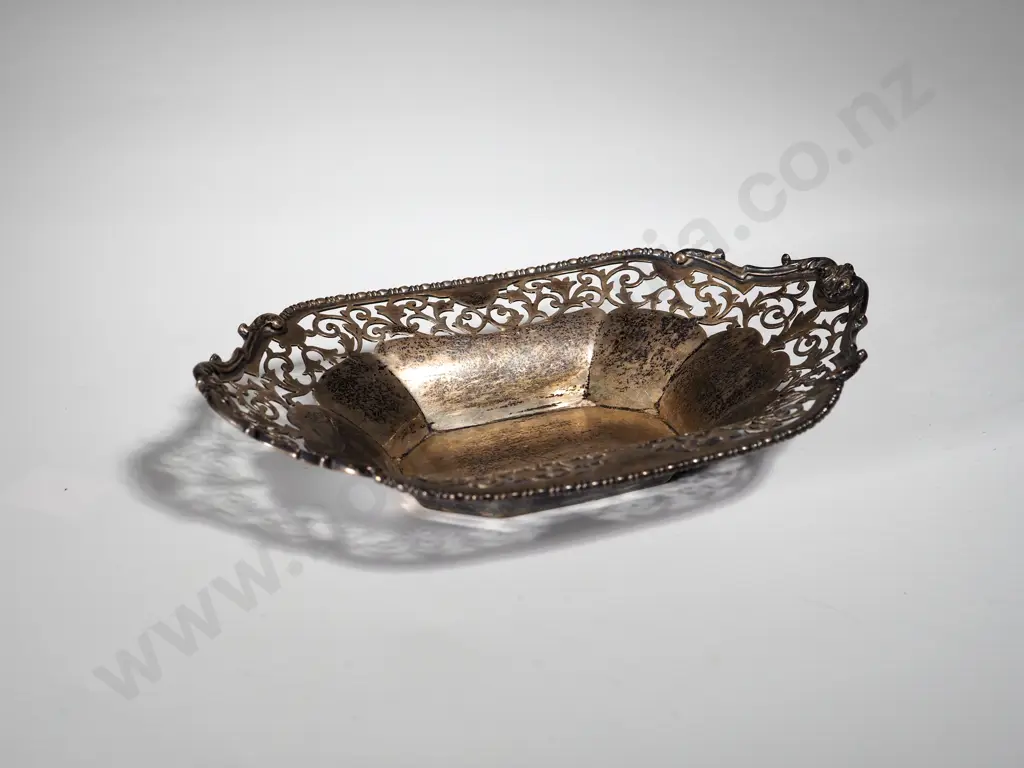 Sterling Silver Bonbon Dish Image 1++