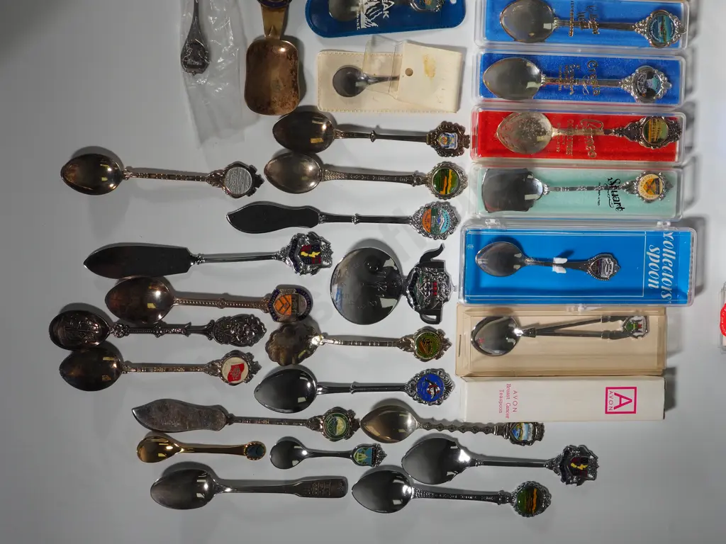 Large Lot of Collectible Spoons Image 1++
