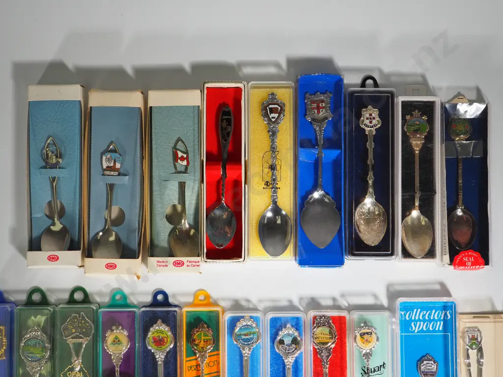 Large Lot of Collectible Spoons Image 1++
