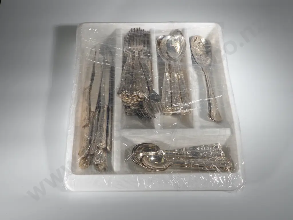 Set of Kings Pattern S/P Cutlery 12 Place Setting Image 1++