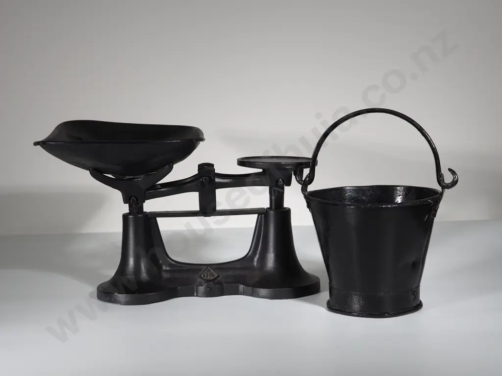 Cast Iron Bucket & Scale Image 1++