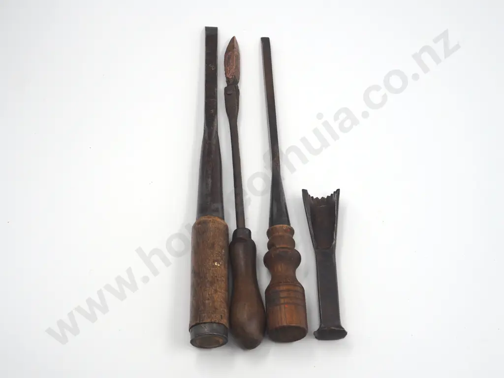 Lot of Four Antique Chisels Image 1++