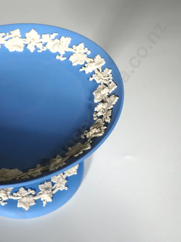 Small Wedgwood Compote Image 1++