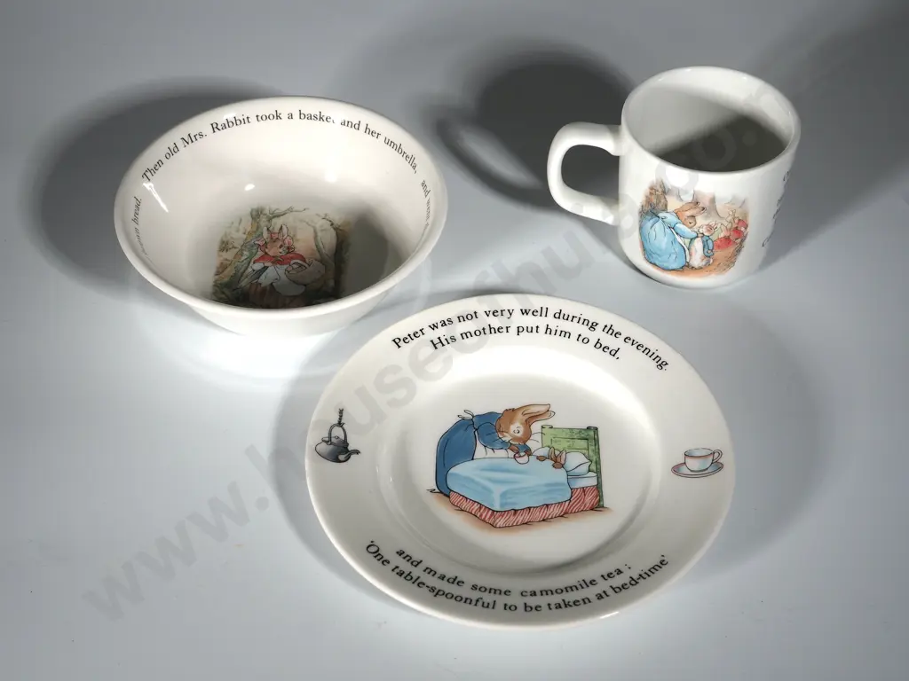 Wedgwood Baby's China Set: Peter Rabbit Image 1++