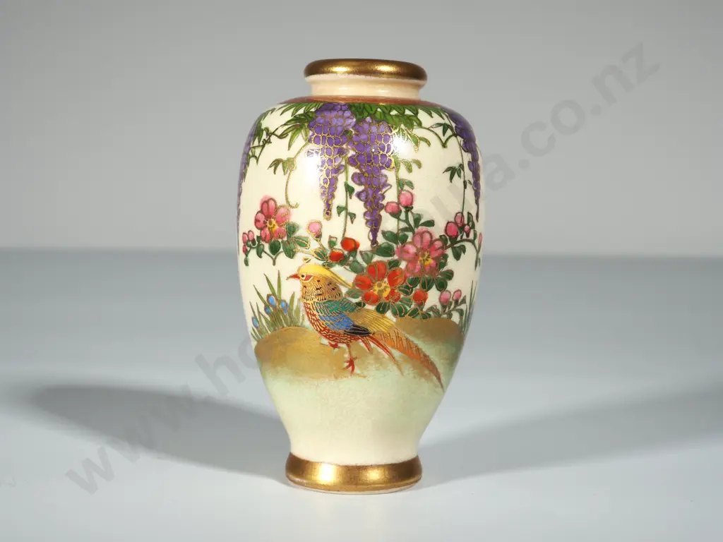 Small Decorative Satsuma Vase Image 1++
