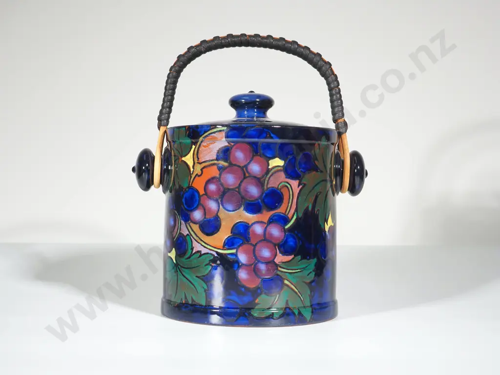 Royal Stanleyware Biscuit Barrel: Jacobean Pattern Image 1++