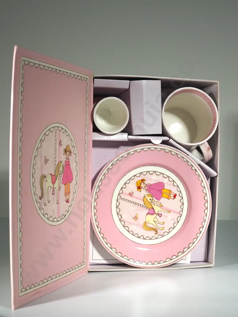 Belle & Boo Child's Breakfast China Set Image 1++
