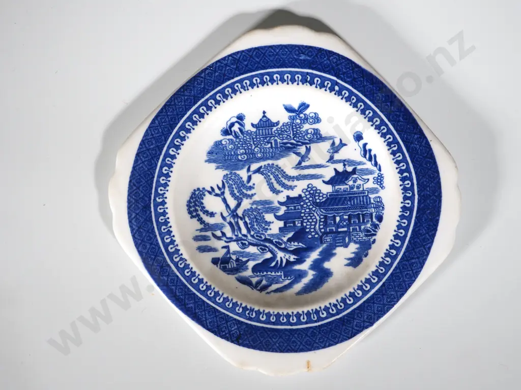 Lot of Six English Willow Pattern Plates Image 1++