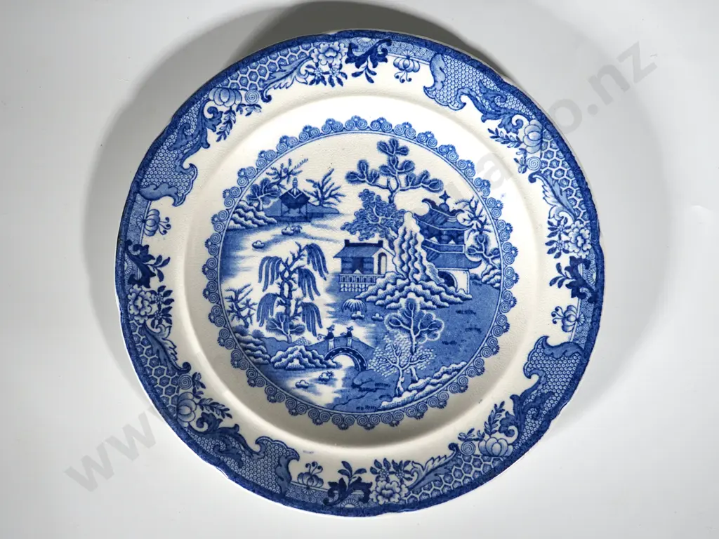 Lot of Six English Willow Pattern Plates Image 1++