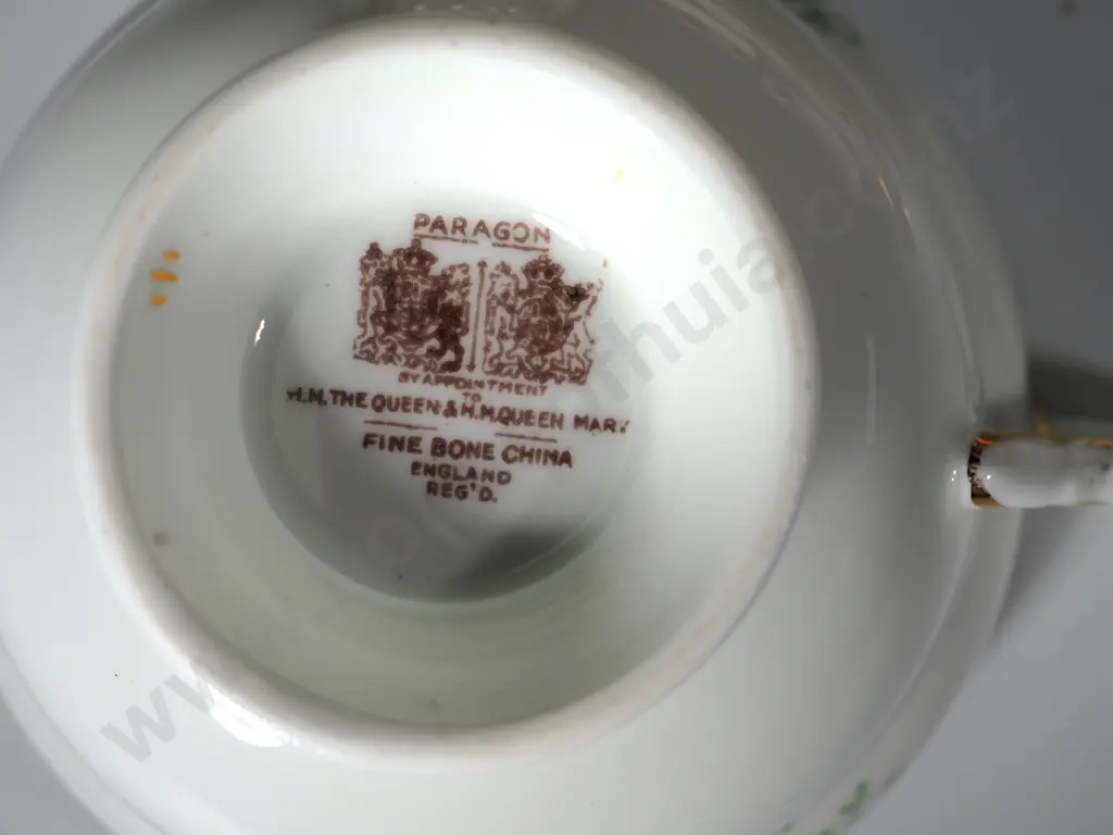 A Lot of Vintage Paragon China Tea Set Image 1++