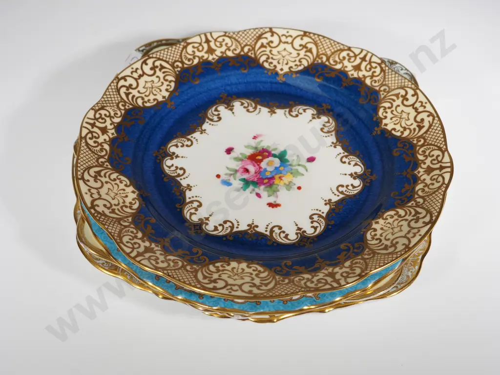 Mixed Lot of Five Medium Sized Gold Rimmed Decorative Serving Plates Image 1++