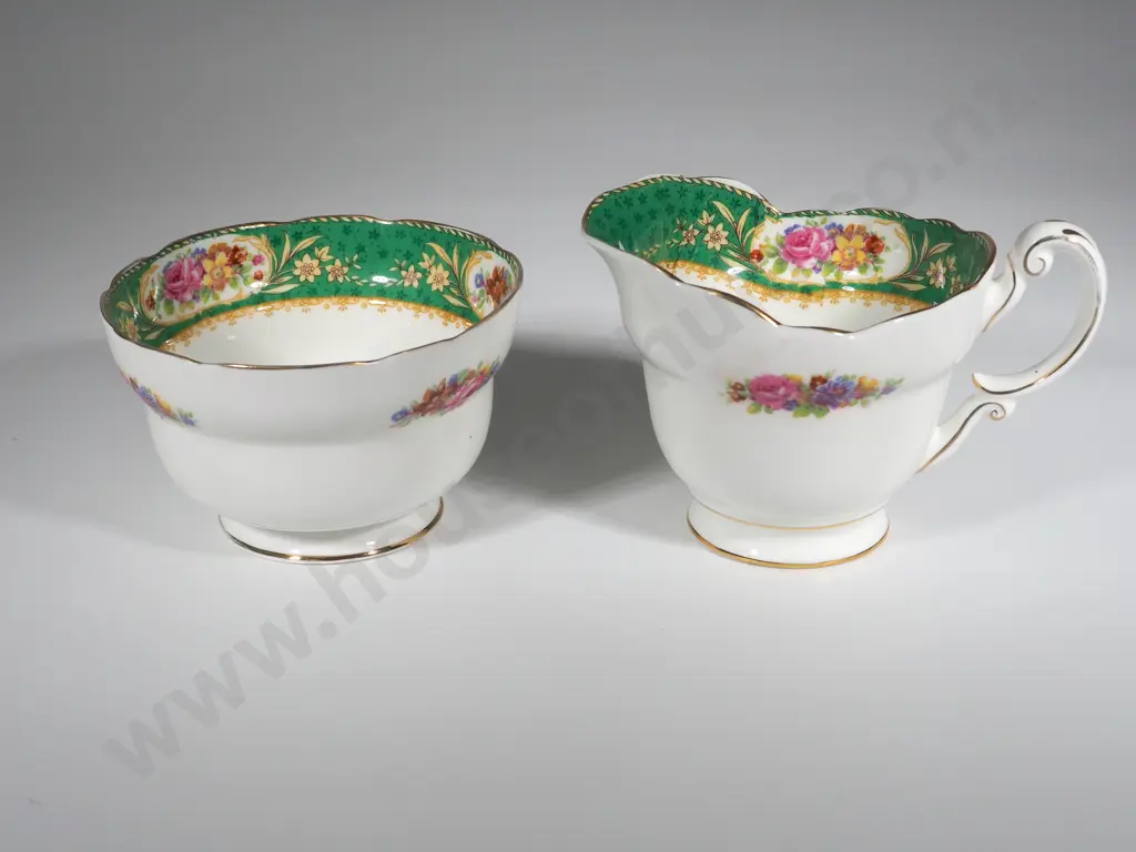 Paragon Milk Jug & Sugar Bowl Image 1++