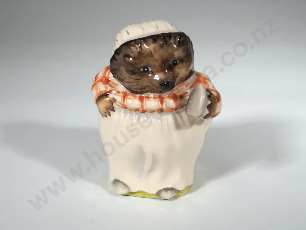 Royal Albert Vintage Beatrix Potter Mrs. Tiggy Winkle Figurine Image 1++