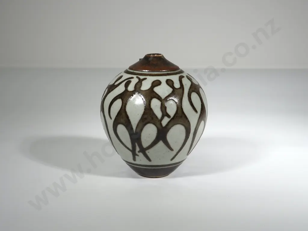 Decorative Pottery Vase Image 1++