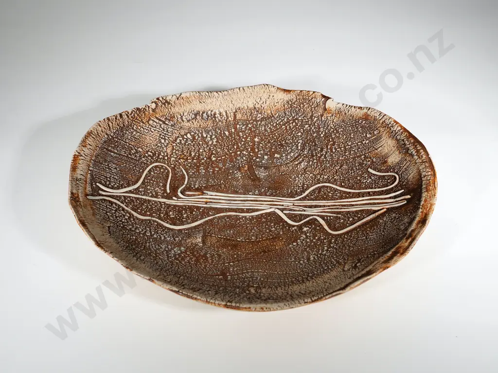Two Decorative NZ Art Pottery Platters Image 1++