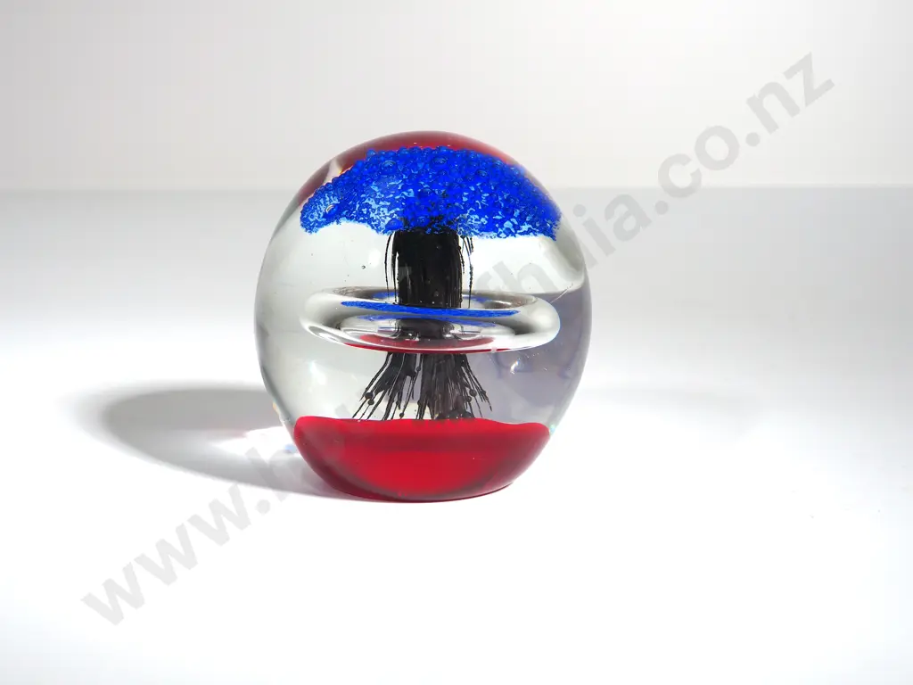 NZ Art Glass: Heavy Glass Paperweight Image 1++