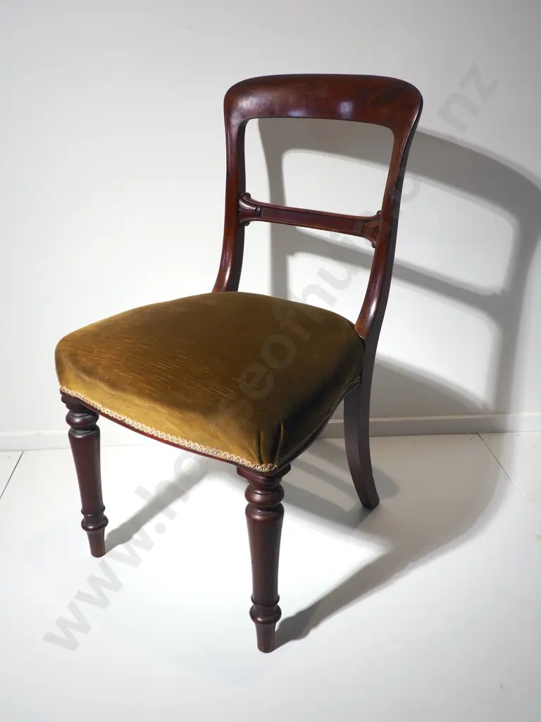 Four Antique Balloon Backed Dining Chairs Image 1++