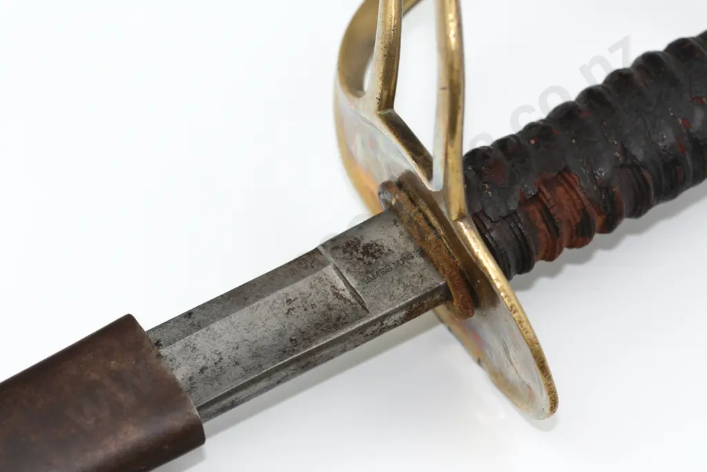 Model 1860 Light Calvery officers sabre and scabbard Image 1++