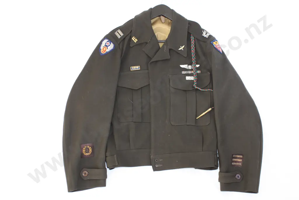 London made Ike jacket to Pilot Lieutenant Garland A. York Image 1++