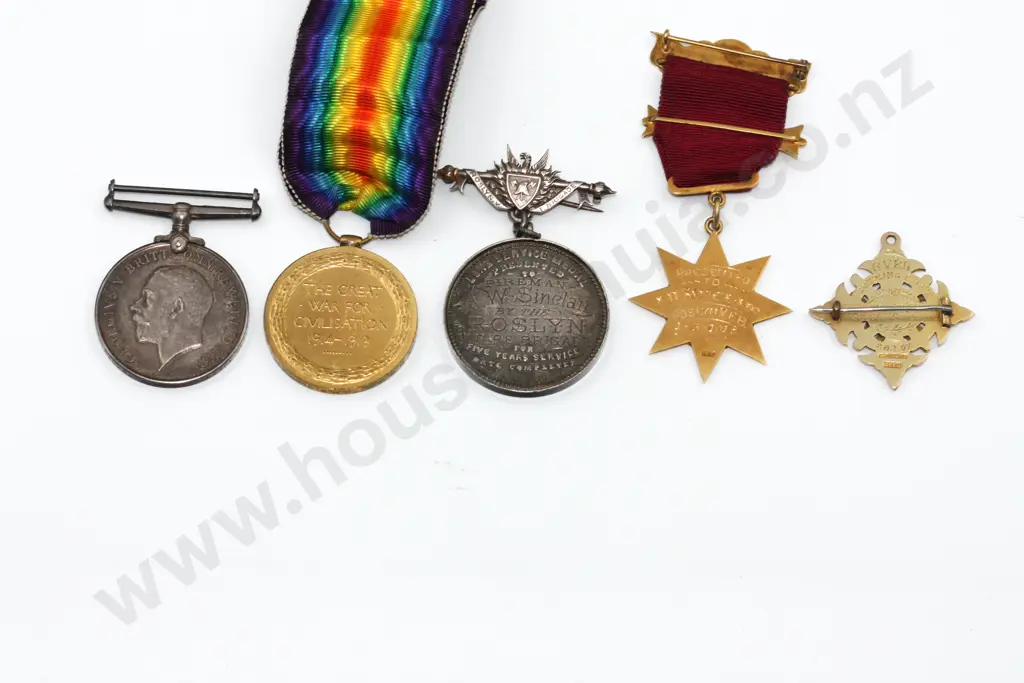 NZEF Pair and UFBA Medal to 22121 Sinclair Image 1++