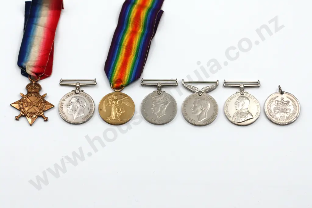 NZEF Trio/WW2/LS Group to 8/1088 Capt. CTJ Woodfield Image 1++