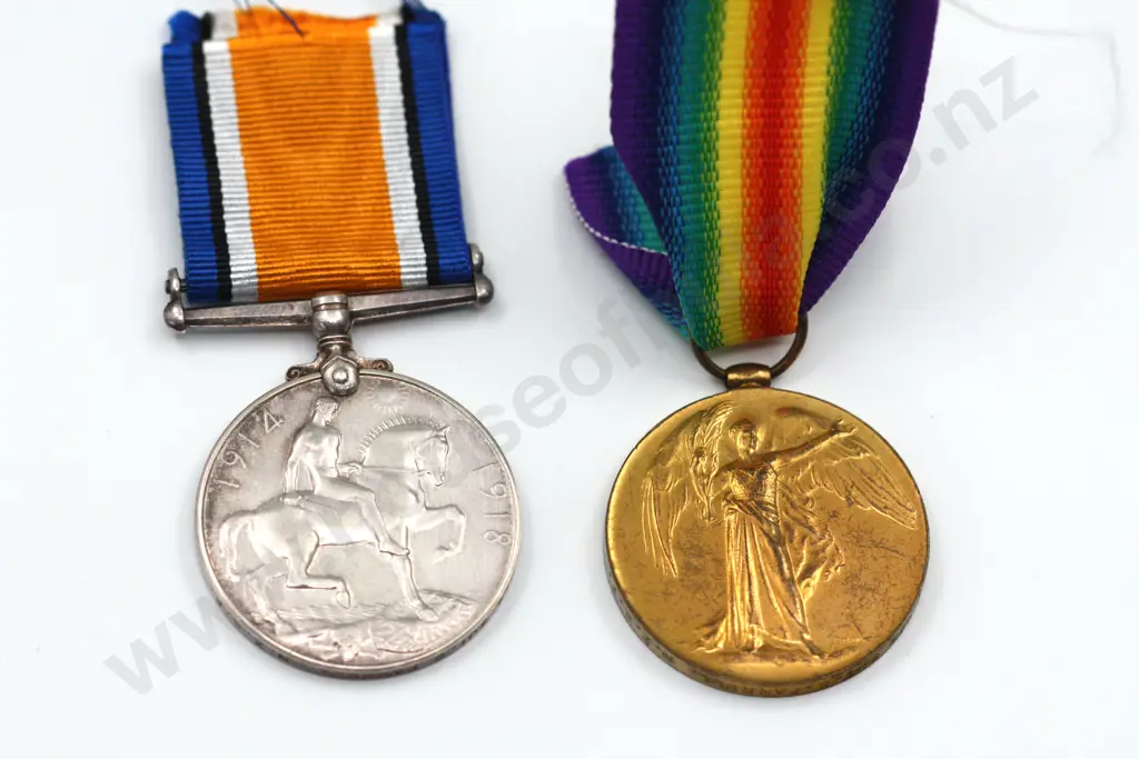 NZEF Pair to 25/975 E. Farrell Image 1++