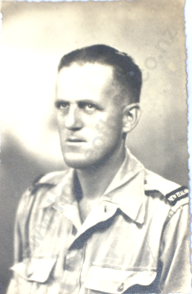 60978 Percy Robert Christian MID Group Image 1++