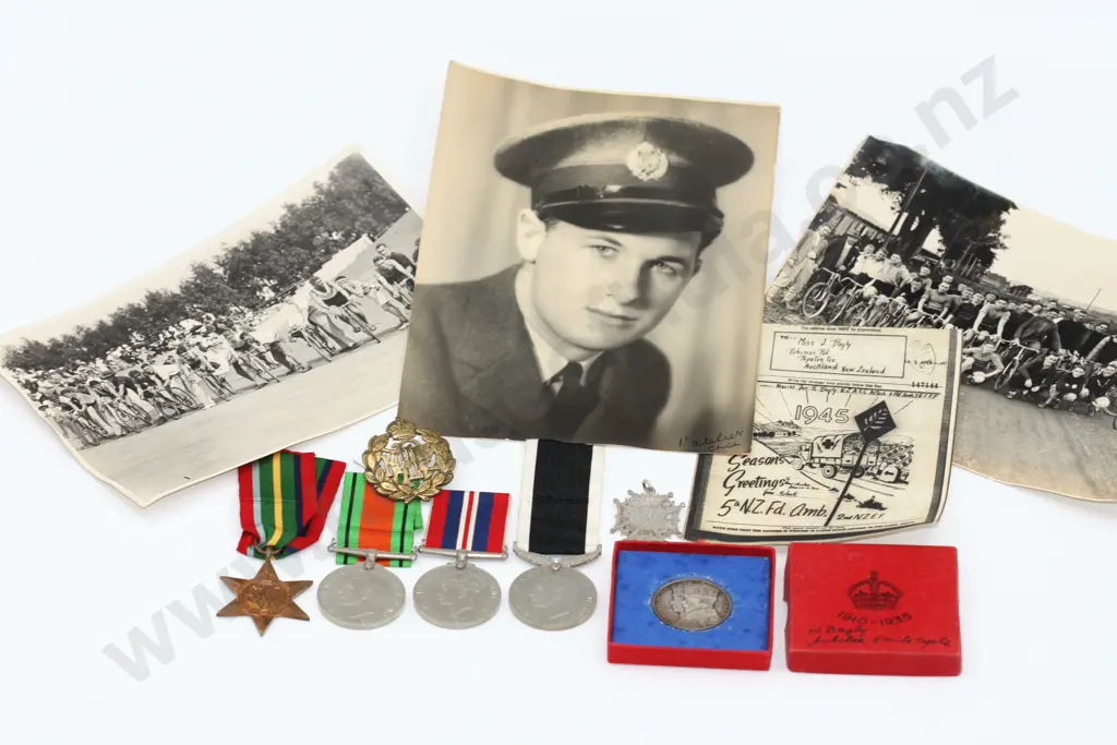 W Bayly WW2 Airforce Group & Photos  Image 1++
