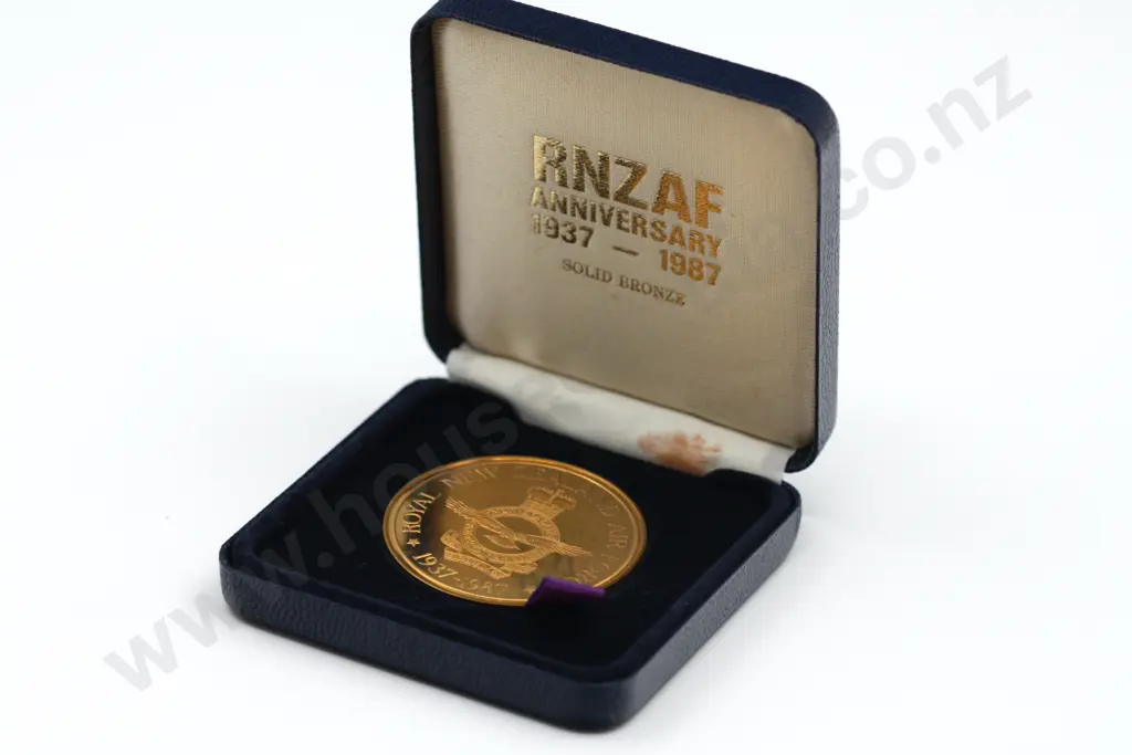 NZ Royal Airforce Commemorative Medal Image 1++