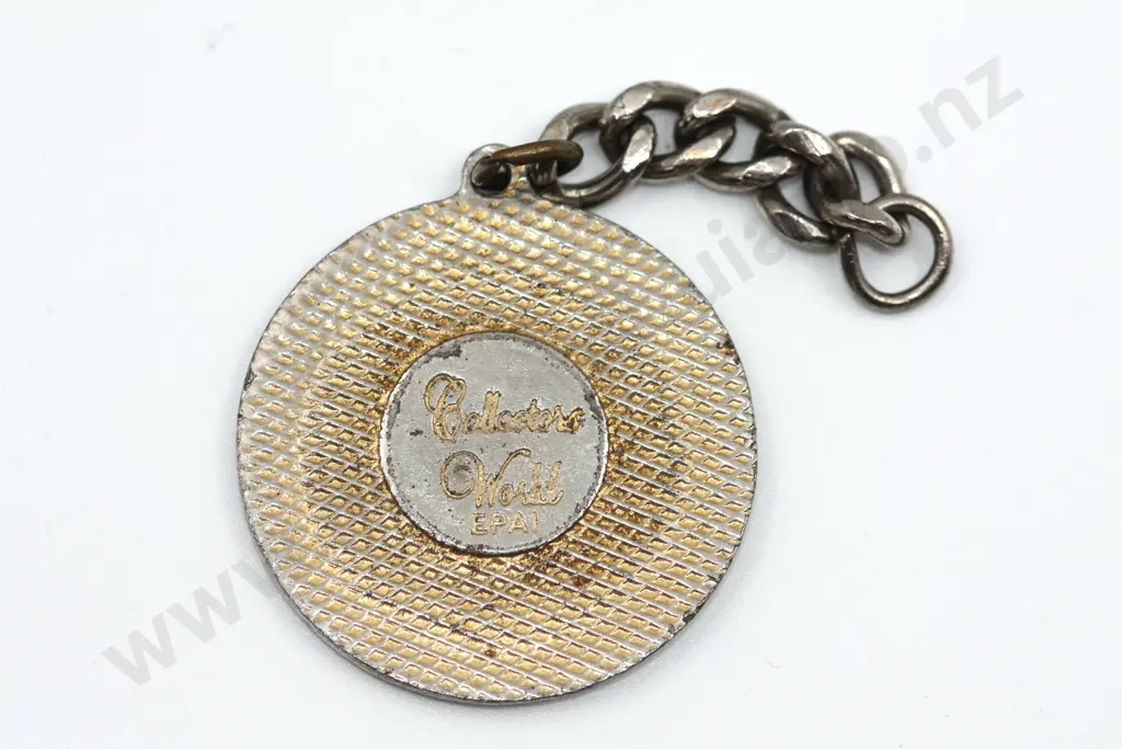1983 NZ Ex P.O.W. Tauranga Branch Badge on Chain Image 1++