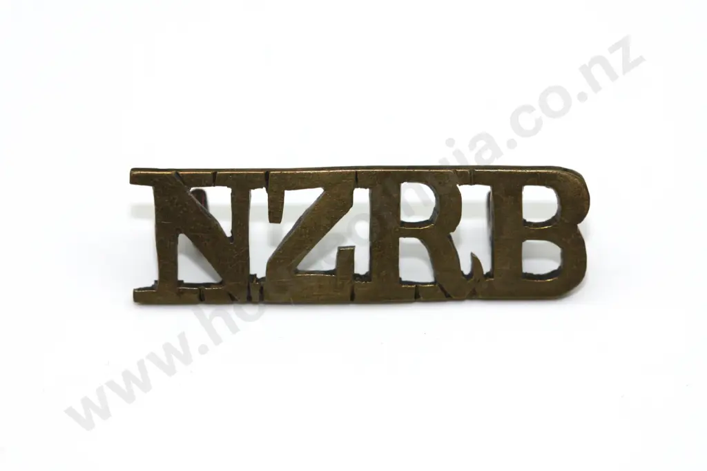 WW1 NZ Rifle Brigade Hand Cut Collar Badge (1) Image 1++