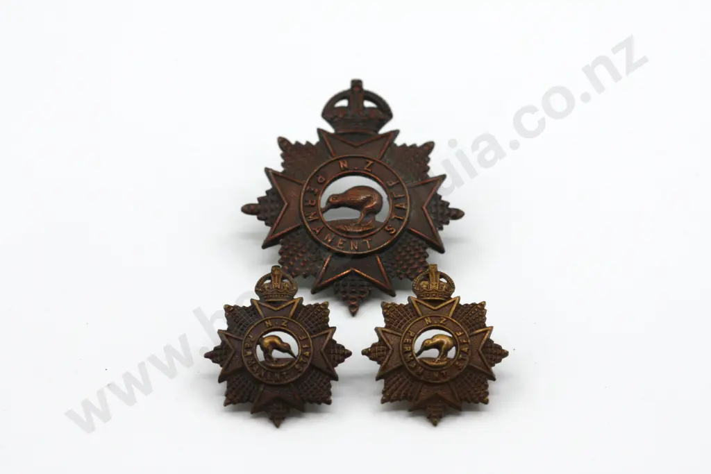 WW1 NZ Permanent Staff Cap & Collar Badges (3)  Image 1++