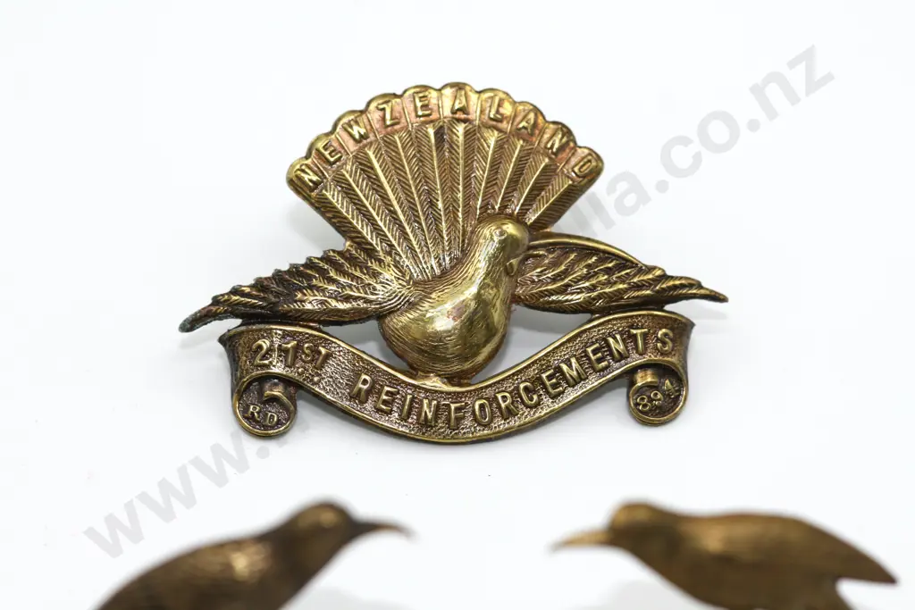 WW1 NZ 21st Reinforcements Cap & Collar Badges (3)  Image 1++