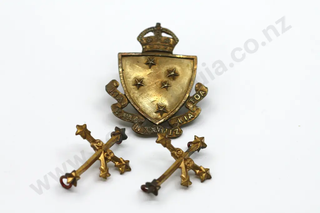 WW1 NZ 28th Reinforcements Cap & Collar Badges (3) Image 1++