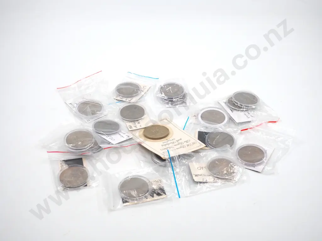 19 Assorted Commonwealth Coins incl Crowns, 5 Pounds, One Dollar Etc Image 1++