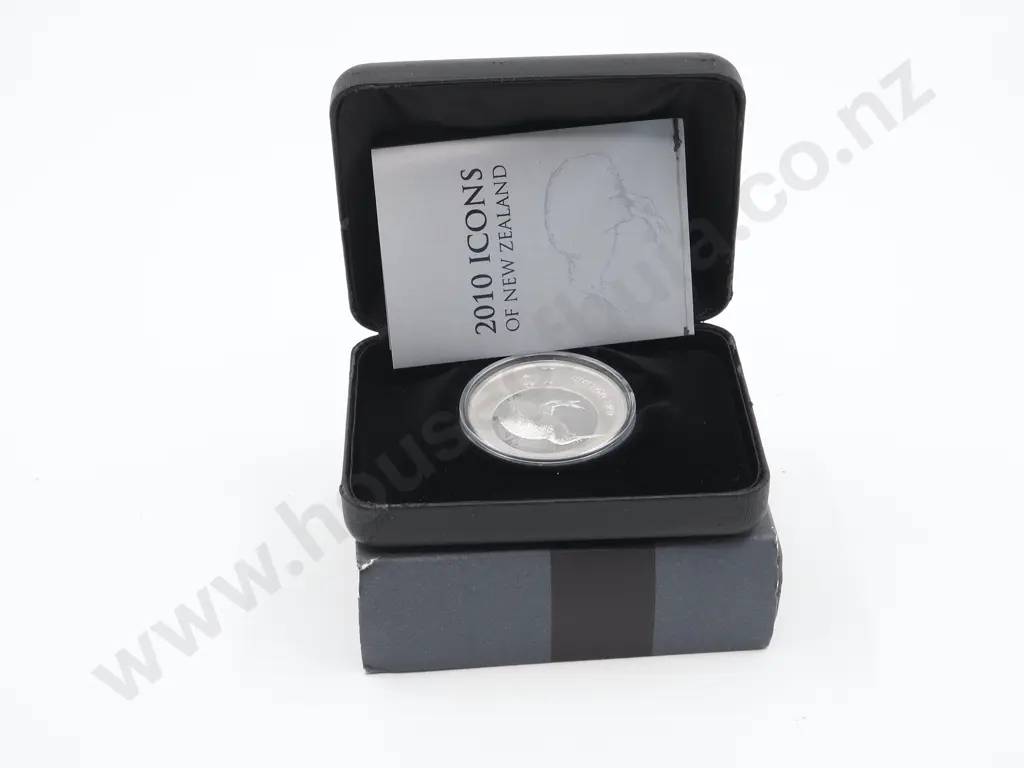 2 New Zealand Cased Silver Proof Dollar Coins Total CV $230 NZD Image 1++